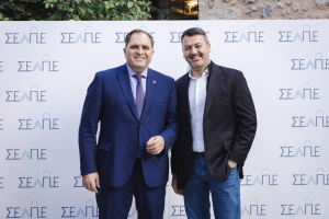Ο Διοικητής της ΑΑΔΕ, κ. Γιώργος Πιτσιλής με τον Πρόεδρο του ΣΕΛΠΕ, κ. Κώστα Γεράρδο