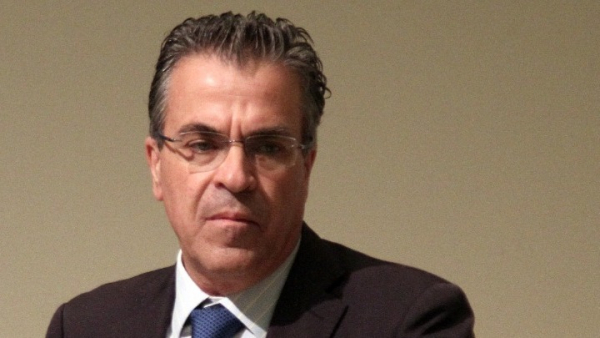 Νεκρός βρέθηκε ο 33χρονος γιος του Αργύρη Ντινόπουλου, στα Εξάρχεια