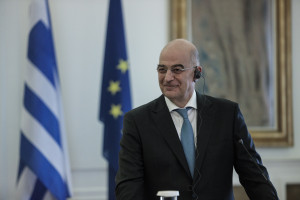 Δένδιας: Η νέα γενιά δίνει το παράδειγμα στον εμβολιασμό