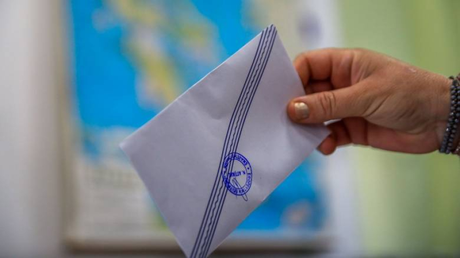 Δημοσκοπήσεις: Κέρδη και ζημίες για τα κόμματα, μετά τα Τέμπη