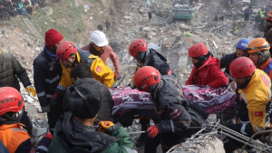 Τουρκία: Τρεις άνθρωποι διασώθηκαν 198 ώρες μετά τον σεισμό