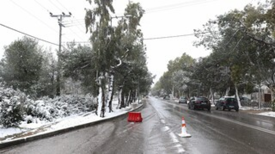 Κλειστή η λεωφόρος Πάρνηθος, λόγω χιονόπτωσης