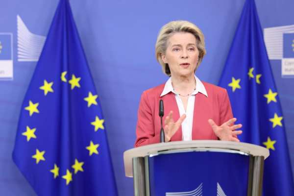 ΕΕ: Χρηματοδοτεί την αγορά όπλων για την Ουκρανία - Κλείνει ο εναέριος χώρος για τους Ρώσους