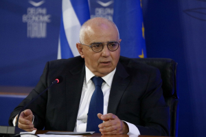 Καραμούζης: Θα χρειαστούν τουλάχιστον 2-3 χρόνια για την τιθάσευση του πληθωρισμού