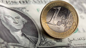 Το ευρώ ενισχύεται κατά 0,23%, στα 1,0536 δολάρια