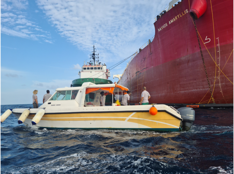 Polygreen: Αποτρέπει θαλάσσια ρύπανση από την προσάραξη του Navios Amaryllis στις Μαλδίβες