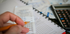 Χρέη - Οφειλές: Ποιες οι αλλαγές από το νέο πλαίσιο