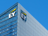 EY: Η Ελλάδα παραμένει σε τροχιά ανάπτυξης, ενώ ο επενδυτικός κύκλος αλλάζει κατεύθυνση