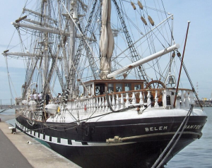 Στον Πειραιά το εμβληματικό γαλλικό ιστιοφόρο «Belem» - Θα μεταφέρει την Ολυμπιακή Φλόγα στη Μασσαλία