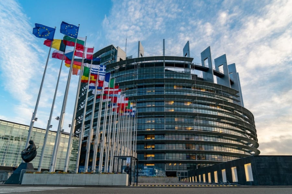 Η Ευρωπαϊκή Επιτροπή ενισχύει την ενεργειακή αποδοτικότητα και τη φιλικότητα των ηλεκτρονικών συσκευών