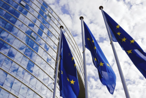 Η Επιτροπή προβαίνει σε απολογισμό της προόδου που έχει επιτευχθεί στην πράσινη και την ψηφιακή μετάβαση του τουριστικού τομέα