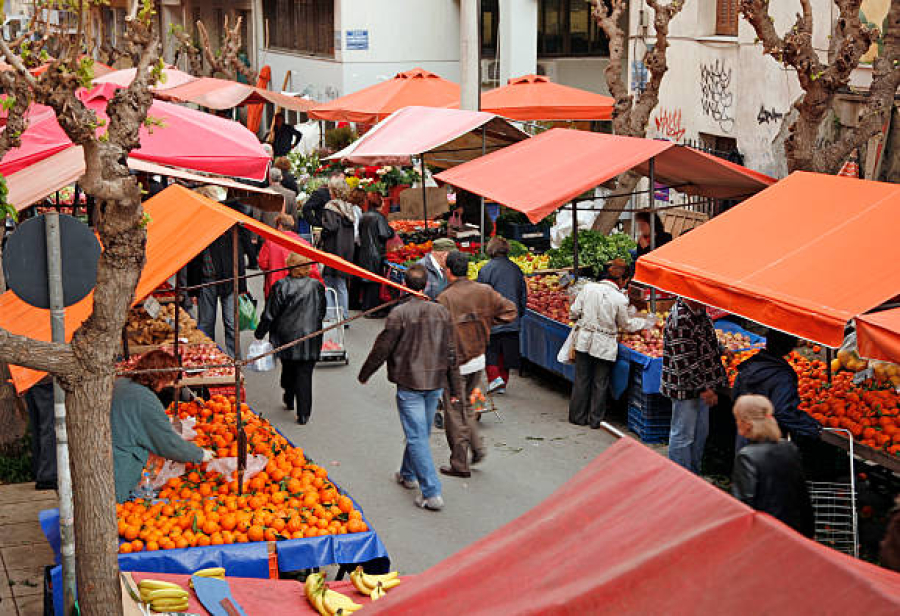 Παραγωγοί λαϊκών αγορών για φορολογικό ν/σ: Είμαστε αγρότες, δεν είμαστε έμποροι