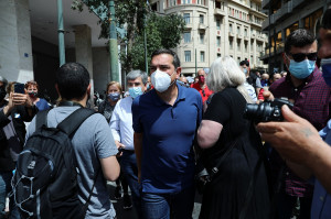 Τσίπρας για την εργατική Πρωτομαγιά: Κορυφαία μάχη υπεράσπισης του δικαιώματος των εργαζομένων και της λαϊκής πλειοψηφίας στη ζωή και στην αξιοπρέπεια