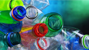 Έρευνα McKinsey: Τα πλαστικά οδηγούν σε εξοικονόμηση των εκπομπών καυσαερίων