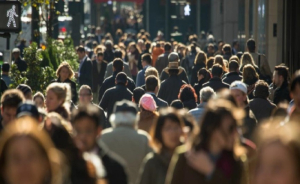 ΕΕ: Πληθυσμός ρεκόρ 450 εκατομμυρίων ανθρώπων λόγω της μετανάστευσης