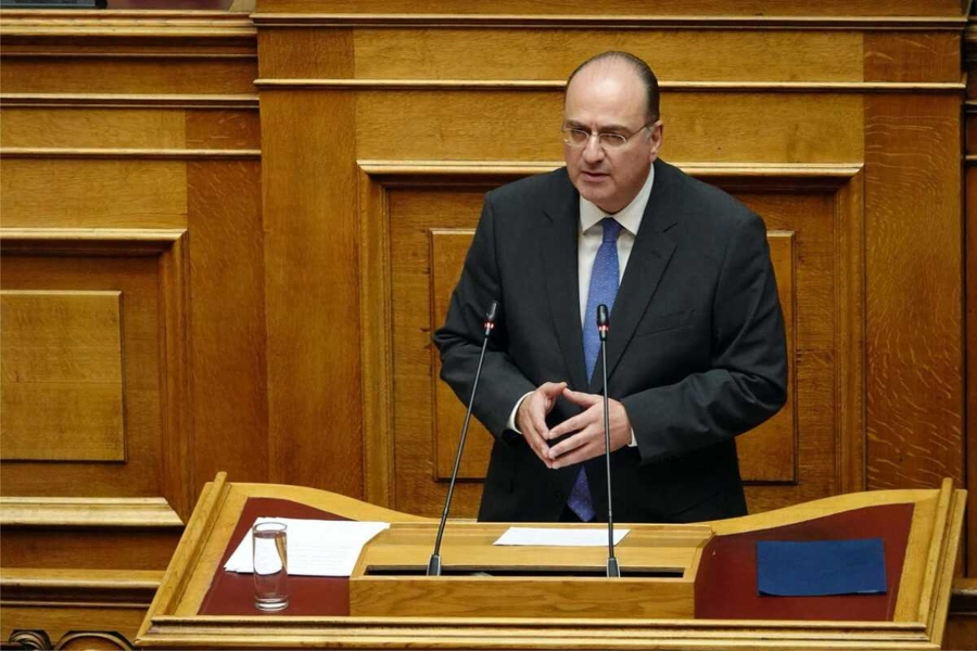 Έκτακτα μέτρα για τον αφθώδη πυρετό - Έντονη αντιπαράθεση του Μ. Λαζαρίδη με τον Π. Πολάκη