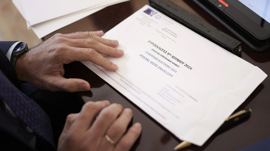 Ξεπέρασε τις 114.000 εγγραφές η επιστολή ψήφος - Μεγάλο ενδιαφέρον εντός και εκτός Ελλάδας