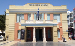 Tην ανάπλαση των Ταμπακαριών στα Χανιά υπέγραψε ο περιφερειάρχης Κρήτης