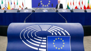 «Qatargate»: Το Ευρωπαϊκό Κοινοβούλιο αναθεωρεί τους κανόνες για το lobbying πρώην μελών του