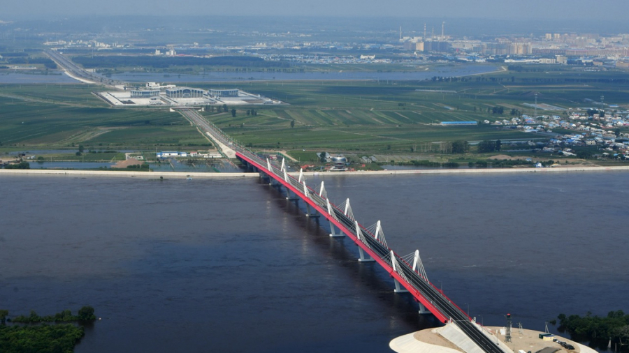 Ρωσία - Κίνα: Εγκαινιάστηκε η πρώτη οδική γέφυρα μεταξύ των δύο χωρών