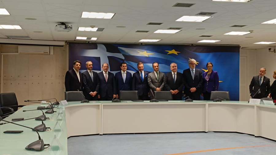 Υπεγράφη το deal 1 δις ευρώ μεταξύ Attica Group και Onex