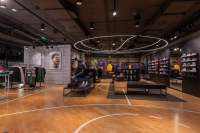 NIKE: Άνοιξε το ανανεωμένο κατάστημα στην Ερμού από τον όμιλο Percassi