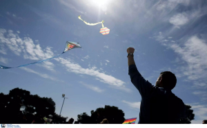 ΔΕΔΔΗΕ: Προσοχή στο πέταγμα του χαρταετού