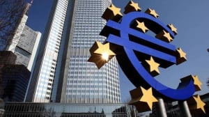 Σε νέα αύξηση επιτοκίων από την ΕΚΤ οδηγούν οι εξελίξεις στην αγορά εργασίας στην ευρωζώνη