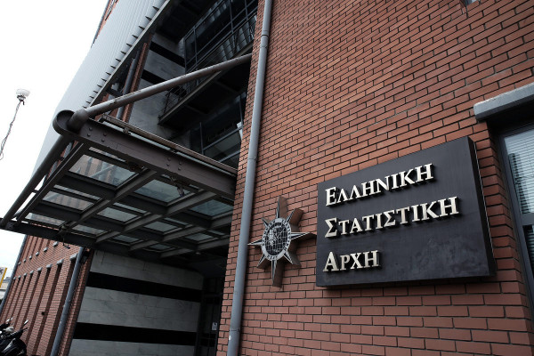 ΕΛΣΤΑΤ: Ετήσια μείωση 3% του τζίρου στο λιανικό εμπόριο τον Φεβρουάριο