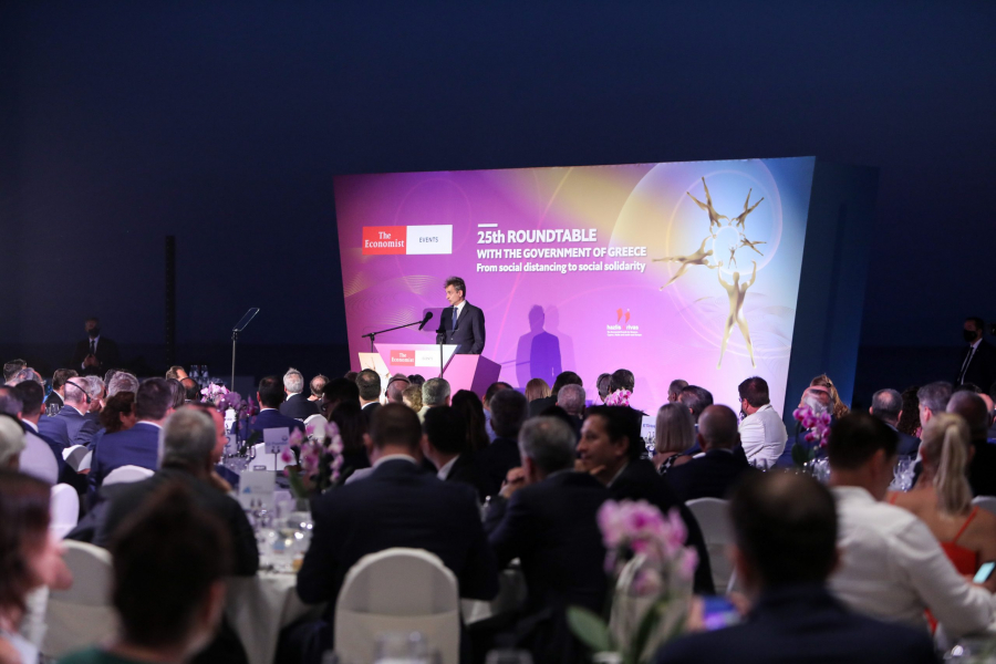 Economist 2022: Μεγάλη η πρόοδος της Ελλάδας σε τραπεζικό τομέα και οικονομία