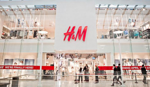 H&amp;M: Δέχεται μποϊκοτάζ από την Κίνα λόγω μη αγοράς βαμβακιού από την Σιντζιάνγκ