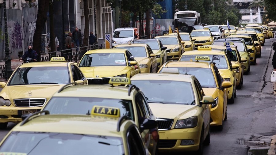 Νέα τριήμερη απεργία στα ταξί: «Χειρόφρενο» από αύριο 17/02 μέχρι την Πέμπτη 19/02 στην Αττική
