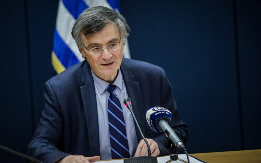 Τσιόδρας: Με τα εμβόλια κατά του κορονοϊού αποφεύχθηκαν 39.000 θάνατοι