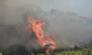 Επί ποδός η πυροσβεστική στην Κρήτη: Δύο πυρκαγιές σε Ρέθυμνο και Ηράκλειο