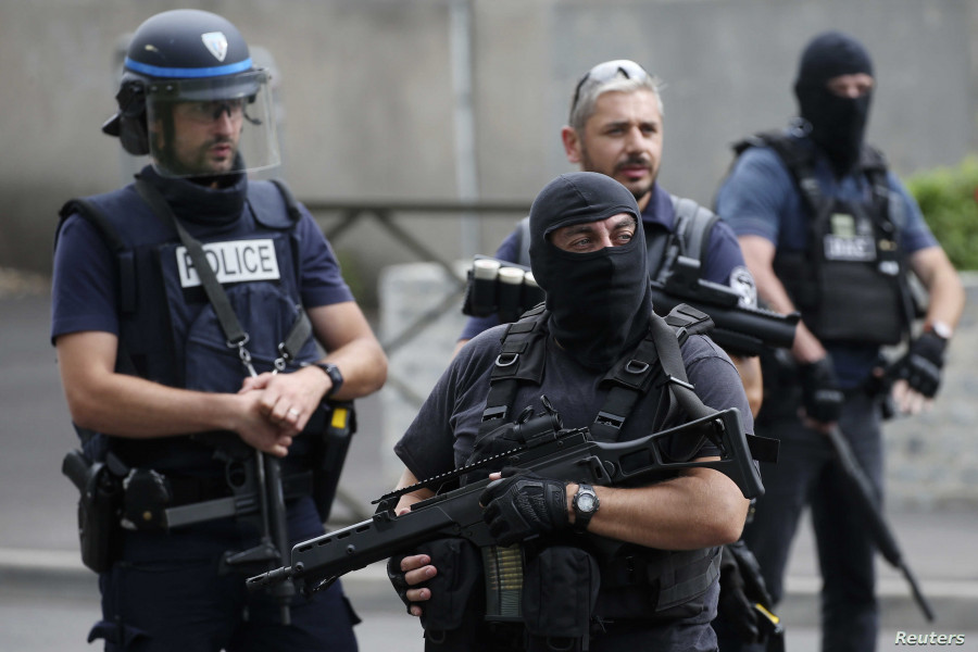 Γαλλία: Νομοσχέδιο ποινικοποιεί την κακόβουλη μετάδοση εικόνων αστυνομικών
