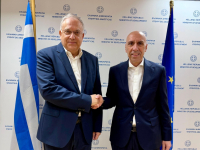 Συνάντηση Θεοδωρικάκου – Μπρατάκου για ΔΕΘ: Στο επίκεντρο η ενίσχυση της μικρομεσαίας επιχειρηματικότητας
