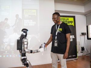 LLM Bootcamp: Πρόγραμμα εκπαίδευσης σε Large Language Models