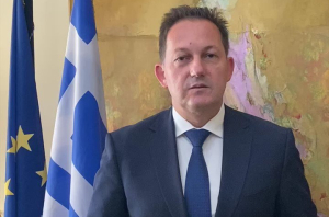 Ζήτησε συγγνώμη από πολίτες και κυβέρνηση για την χθεσινή του δήλωση ο Στέλιος Πέτσας (vid)