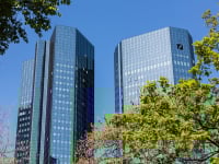 Deutsche Bank: Ανακοίνωσε κέρδη 692 εκατ. ευρώ για το β' τρίμηνο