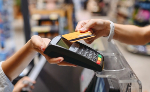 Αδήλωτος πλούτος στο φως χάρη στα POS – Εντυπωσιακά τα στοιχεία της ΑΑΔΕ