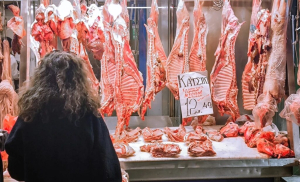 ΥΠΑΑΤ: Πάνω από 1.800 έλεγχοι ενόψει Πάσχα για την προστασία του καταναλωτή και την αποτροπή ελληνοποιήσεων