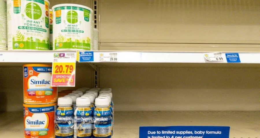 ΗΠΑ: Το πρώτο φορτίο βρεφικού γάλακτος από την Ευρώπη έφτασε με μεταγωγικό αεροσκάφος