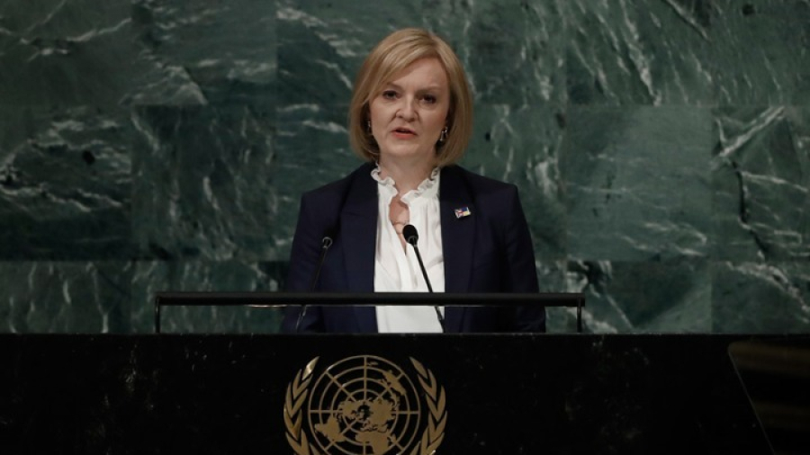 Βρετανία - δημοσκόπηση: Άνω το 50% των πολιτών θέλει παραίτηση της πρωθυπουργού και του ΥΠΟΙΚ