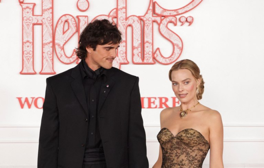 Η Μάργκοτ Ρόμπι με μυθικό κόσμημα άνω των 100 καρατίων στην πρεμιέρα της ταινίας «Ανεμοδαρμένα Ύψη»