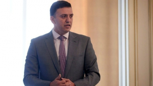 Κικίλιας: 50.000 θέσεις εργασίας στον τουρισμό μπορούν να καλυφθούν από ομογενείς ή Ουκρανούς πρόσφυγες