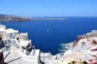 Περί τα 10 δισ. ευρώ τα έσοδα της ελληνικής οικονομίας από τον τουρισμό