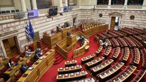 Υπερψηφίστηκε από ΝΔ, ΣΥΡΙΖΑ, ΚΙΝΑΛ το ψηφιακό πιστοποιητικό Covid-19