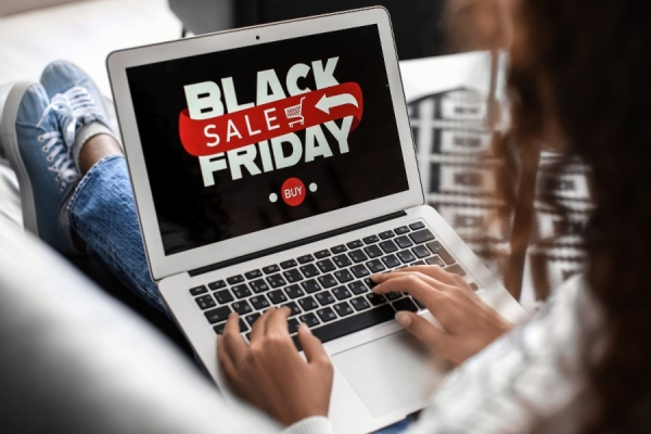ΕΕ: Ένα στα τρία διαδικτυακά καταστήματα λιανικής πώλησης εξαπατά κατά την "Black Friday"