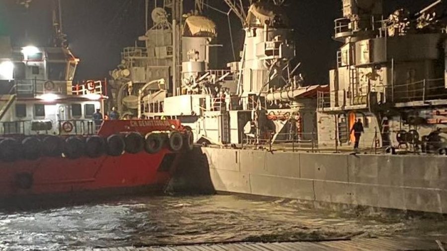 "Λαβωμένο" το ιστορικό αντιτορπιλικό «Βέλος», από τη φουρτούνα στον Θερμαϊκό