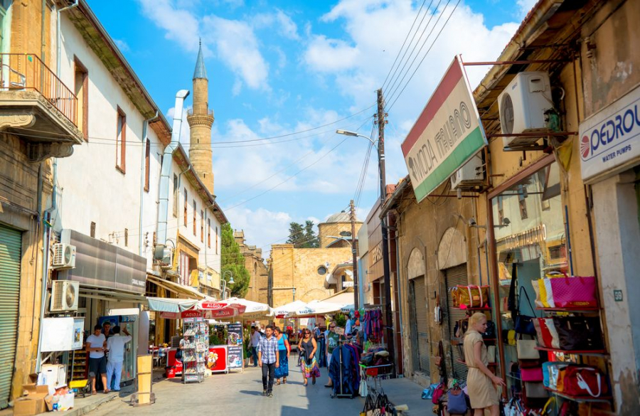 Οι Ελληνοκύπριοι πάνε στα κατεχόμενα για φθηνότερα προϊόντα